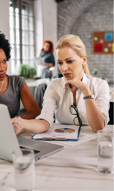 digital-marketing-strategy-team-in-the-office.